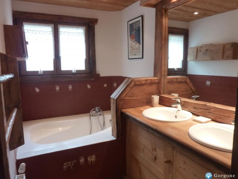Photo n°9 de :APPARTEMENT DE CHARME, TRES ENSOLEILLE AU PIED DU JAILLET